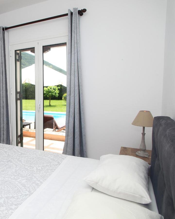 Echinades Resort Vasiliki  Exterior photo